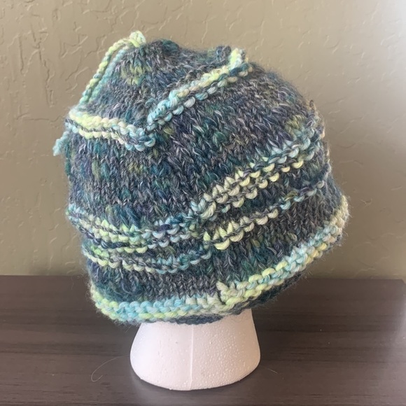 Knit Blue and Green Beanie Cap Hat - Picture 6 of 7